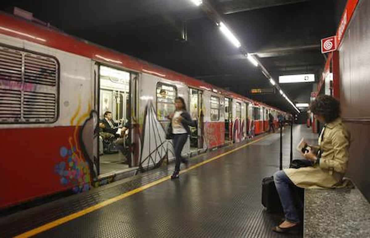 Vento di follia in Italia: Ragusa, uccisa a coltellate "per caso", Milano, spinge sconosciuta nella metropolitana