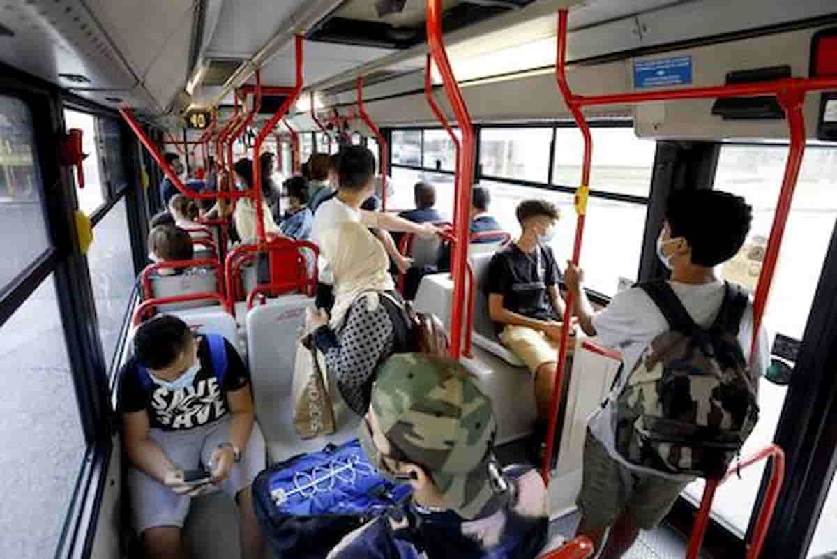 Biglietti dei mezzi di trasporto in aumento ma venerdì 16 è già sciopero bus-metro, il ritorno di una grande tradizione