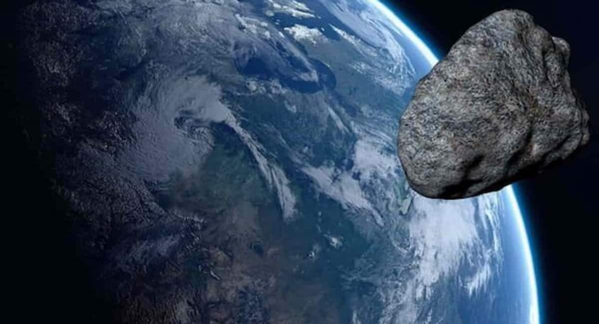 Un asteroide ha sfiorato la Terra, non se ne sono accorti, troppo caldo, ora incubo traffico per agosto